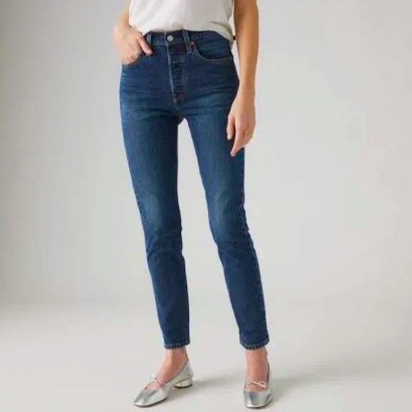 Levi's Like New Button Fly 501 Skinny Jeans High Rise in Medium Wash Size 25 - Picture 1 of 8
